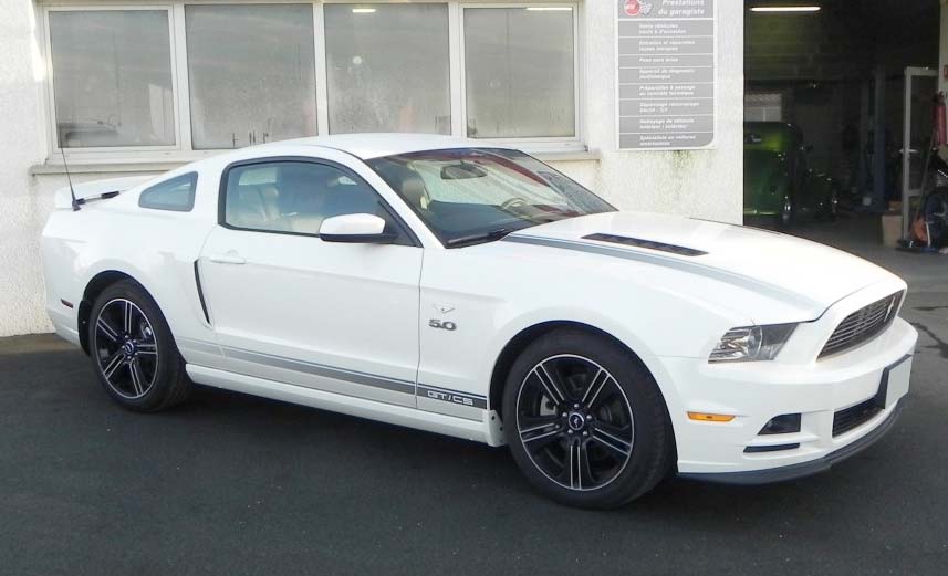 Ford Mustang GT/CS (2013)