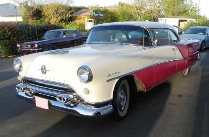 Oldsmobile Holliday 98 sans montants (1954)